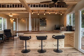 Sonoma Valley House | Cabin at peak of Mt. Veeder / Casa Relaxo!