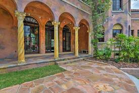 Howey-in-the-Hills House | NEW! Gated Guesthouse at Historic Howey Mansion!