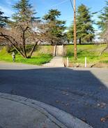 Oroville Cabin | Cute house with yard, next to river & downtown