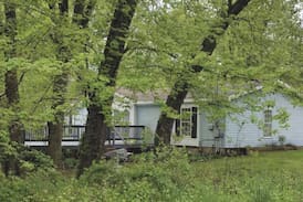 Lake Michigan Beach Cabin | *Near beaches*Open Layout*New Large Deck*