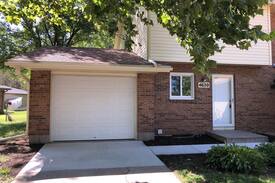 Lincoln House | Renovated, 3-bedrooms, pet-friendly, south lincoln