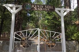 Phoenix Lake-Cedar Ridge Cabin | Stay at Kewin Mill Lodge