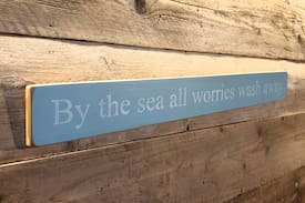 Robin Hood's Bay Cabin | Hilda Cottage, bottom of Robin Hoods Bay!