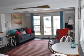 Paw Paw Cabin | Water's Edge Escape on Ackley Lake