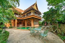 Na Chom Thian Villa | Pattaya私人海滩五卧别墅，网红大螃蟹餐厅旁，杜拉拉水上市场附近