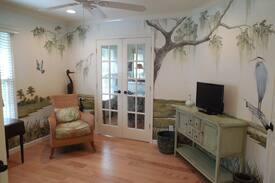 Beaufort House | Private King Suite on Cat Island