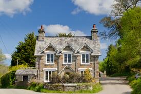 Lostwithiel House | Cross Cottage - the edge of Lanhydrock