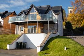 Kenmore House | Tay Beach East