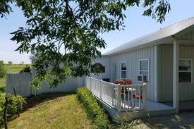 Holmesville House | Sheah Blue Vineyard - Vineyard Cottage