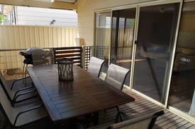 Normanville House | Footsteps at Normanville (pet friendly)
