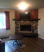Sand Lake Apartment | Dimond Jewel, sleeps six near shopping and airport