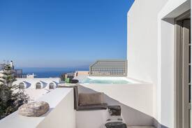 Oia House | CAPTAIN'S HOUSE IN THE HEART OF OIA