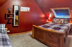 Greshornish House | Mary Spiders King Family Room