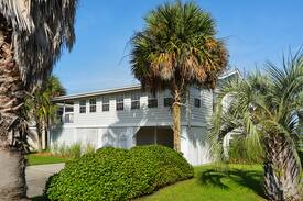 Garden City House | Happy Hour - 4 Bedroom