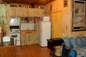Valemount Cabin | Cozy Private Cabin on a Hobby Farm