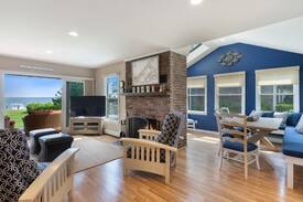 Aquebogue House | ❤️❤️Beautiful beach house Escape Private Beach❤️❤️