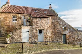 Pittenweem Cabin | Mangle Cottage Near St Andrews.Staycation in Fife