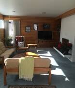 Trail House | La La Land - Afternoon Ski Room (2 Beds)