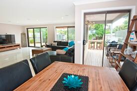 Rosebud House | Sea Lounge - fantastic family holiday house