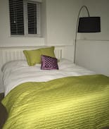 Exeter Apartment | Amazing Contemporary and Cool City Flat for 6