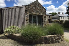Fishguard Cabin | Lavender Cottage near Fishguard, Pembrokeshire