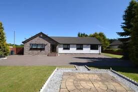 Castlecary House | Comfortable Room In Luxury house with Hot Tub