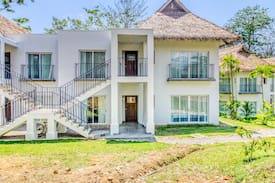 Pavones Apartment | New beautiful beachfront condo steps away from a world class surf break