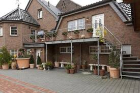 Rommerskirchen Villa | Zimmer in exklusiver Villa zum Schnäppchenpreis