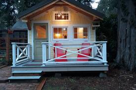 East Renton Highlands House | Small Country Garden Cottage