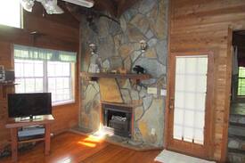 Blue Ridge Cabin | Cochise cabin with hot tub and electric logs