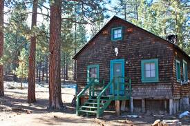 Woodlands Cabin | SPIRIT OF 1870s IN GOLD RUSH CABIN