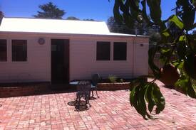 Braidwood Cabin | Poets' Corner
