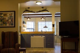 Regional District of Nanaimo House | Family and Dog Friendly property in heart of town
