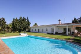 Campano Villa | Villa Nora, amplia con naturaleza y playas al lado