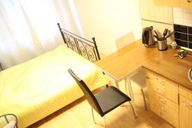 Prague 13 Apartment | Комната "ПРОВАНС". Метро,парк.