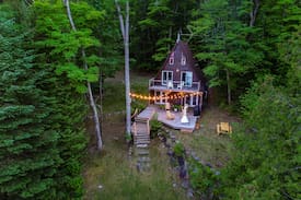 Faraday Cabin | Rose-Eh Chalet, Lakefront AFrame Cottage, Bancroft