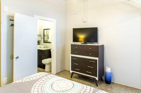 Historic Old Northeast Apartment | Historic San Rafael Studio Loft - Old NE 360 #356
