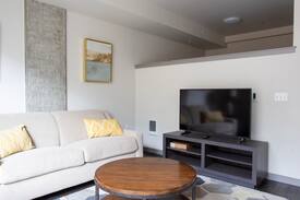 South Lake Union Apartment | Modern Boutique Apt in Downtown's South Lake Union