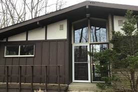 Mantua House | County chalet with city convince