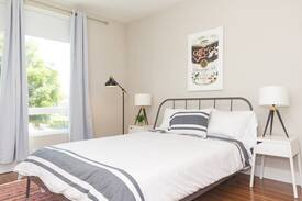 West San Jose Apartment | Kasa | Santa Clara | Designer 2BD/2BA South Apartment