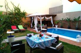 Fuengirola City Centre Villa | VILLA GARDEN-POOL-BEACH CENTER SHOPPING RESTURANT