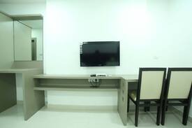 Madhapur Hotel | Economy Ac Rooms couples @ Madhapur