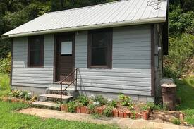 Mayes County Cabin | Donna's Cabin on the Grand River