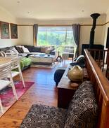 Leura House | Leura Blue Mountain Retreat. Open plan, sleeps 9.