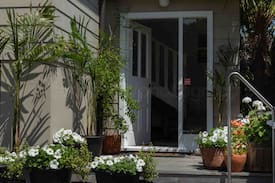 Blenheim House | Montgomery's Vineyard Cottage