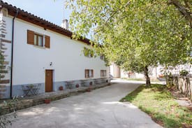 Esnoz Bed & Breakfast | EKOLANDA. CASA RURAL CON ENCANTO 1. MENDI