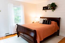 Birch Hill House | White Mountain Getaway - Pet Friendly!