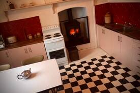 Uralla House | Retro Uralla Cottage, near Armidale