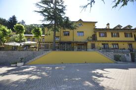 Campodonico Bed & Breakfast | HOTEL PINETA COUNTRY HOUSE