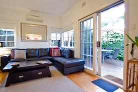 Manly Vale House | Manly Sunshine Cottage - quiet family retreat